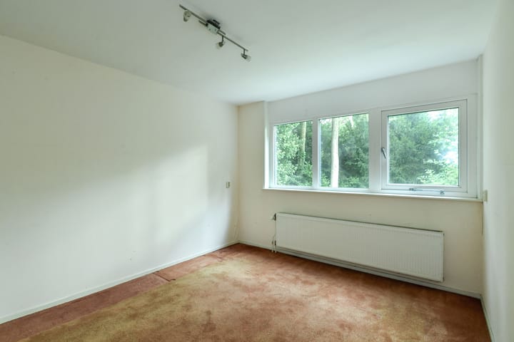 Foto 24 van Debussystraat 20