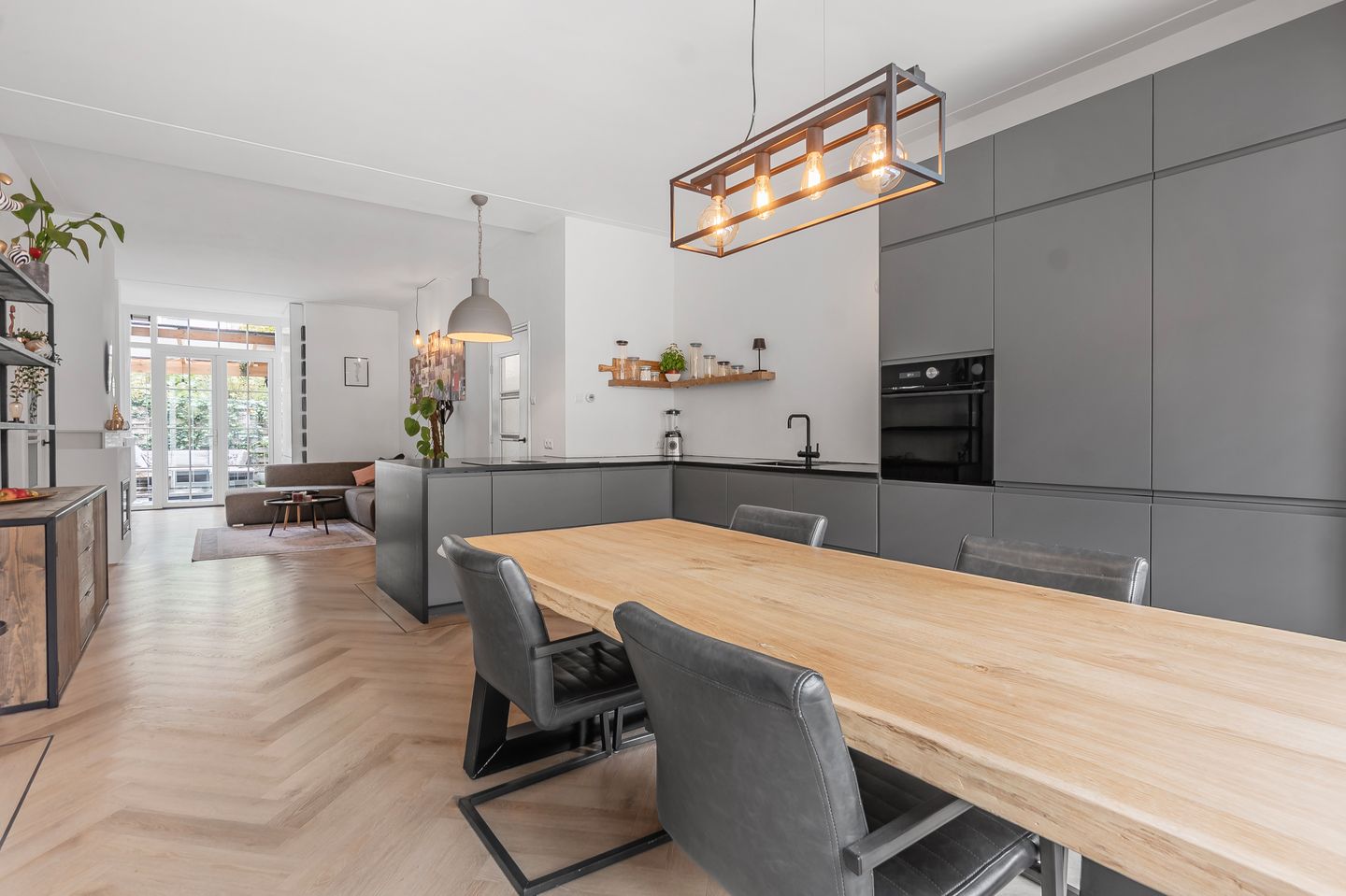 Foto 1 van Goudsbloemlaan 37