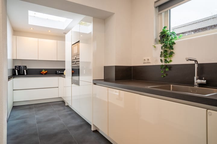 Foto 16 van Schiestraat 52