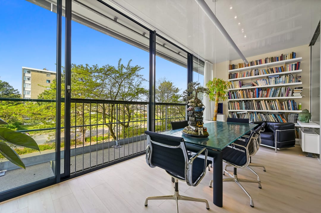 Foto 8 van Sir Winston Churchillln 289-F001