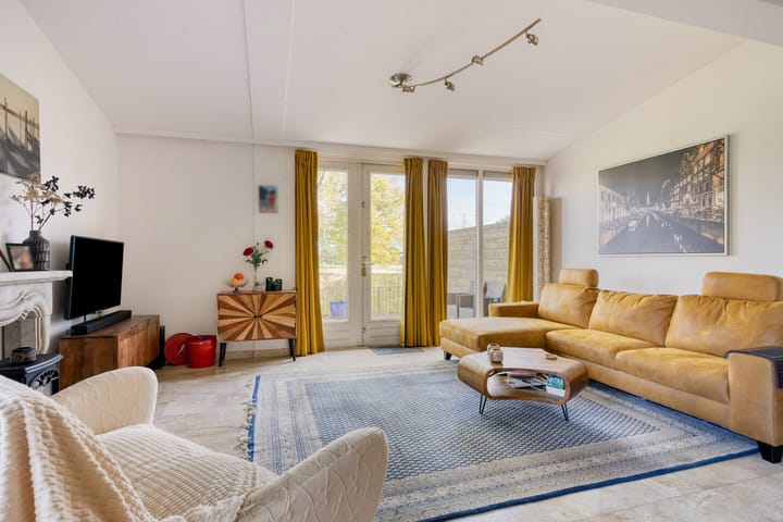 Photo 11 of Pastelstraat 1