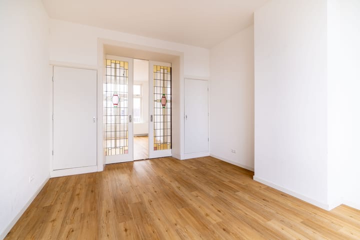 Photo 3 of Valkenboslaan 247