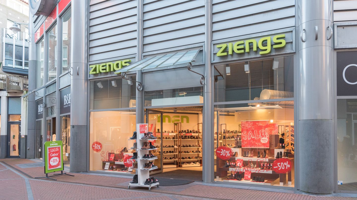 Bekijk foto 2 van Uitstraat 115