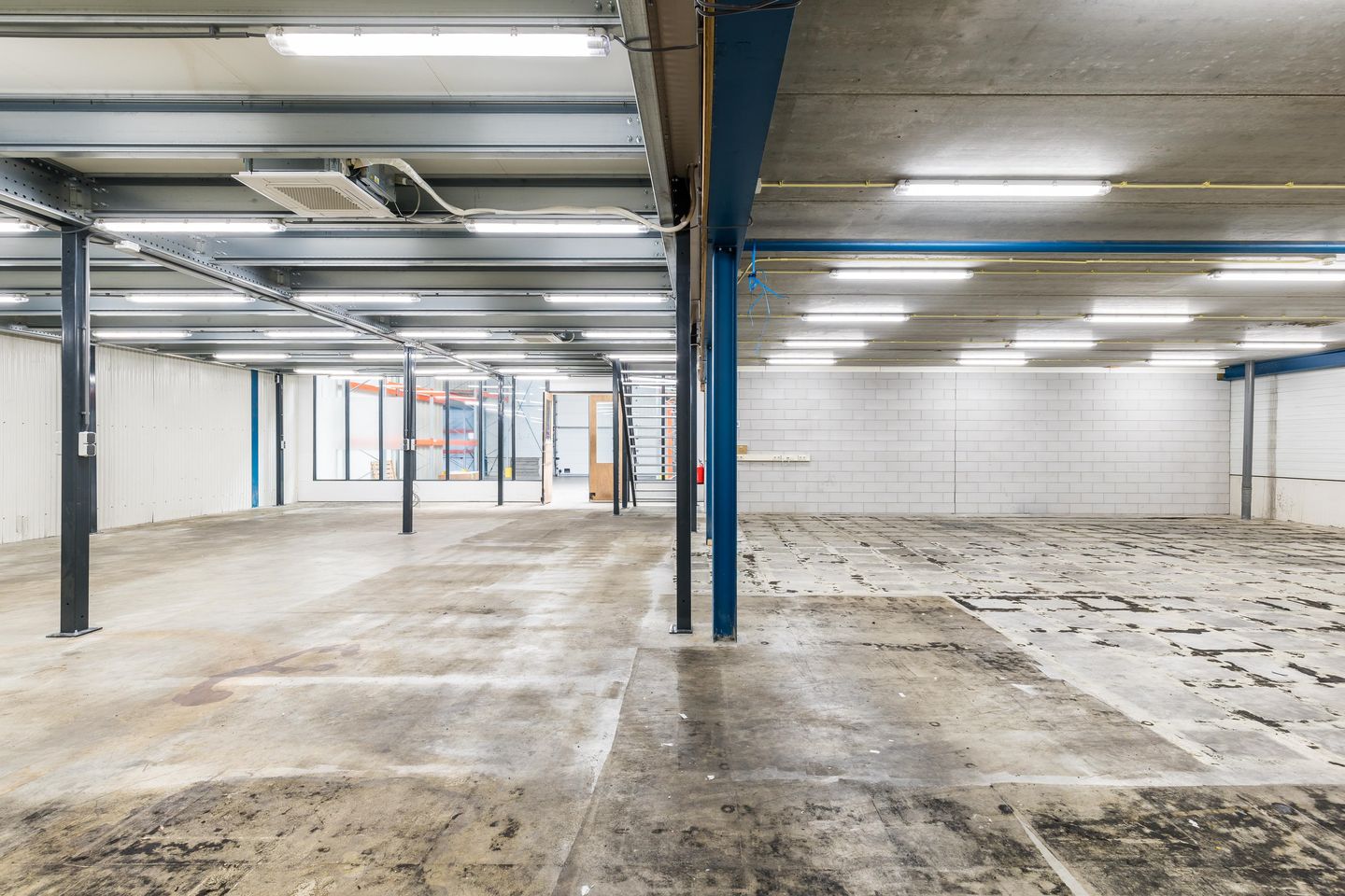 View photo 4 of Weg en Bos 86