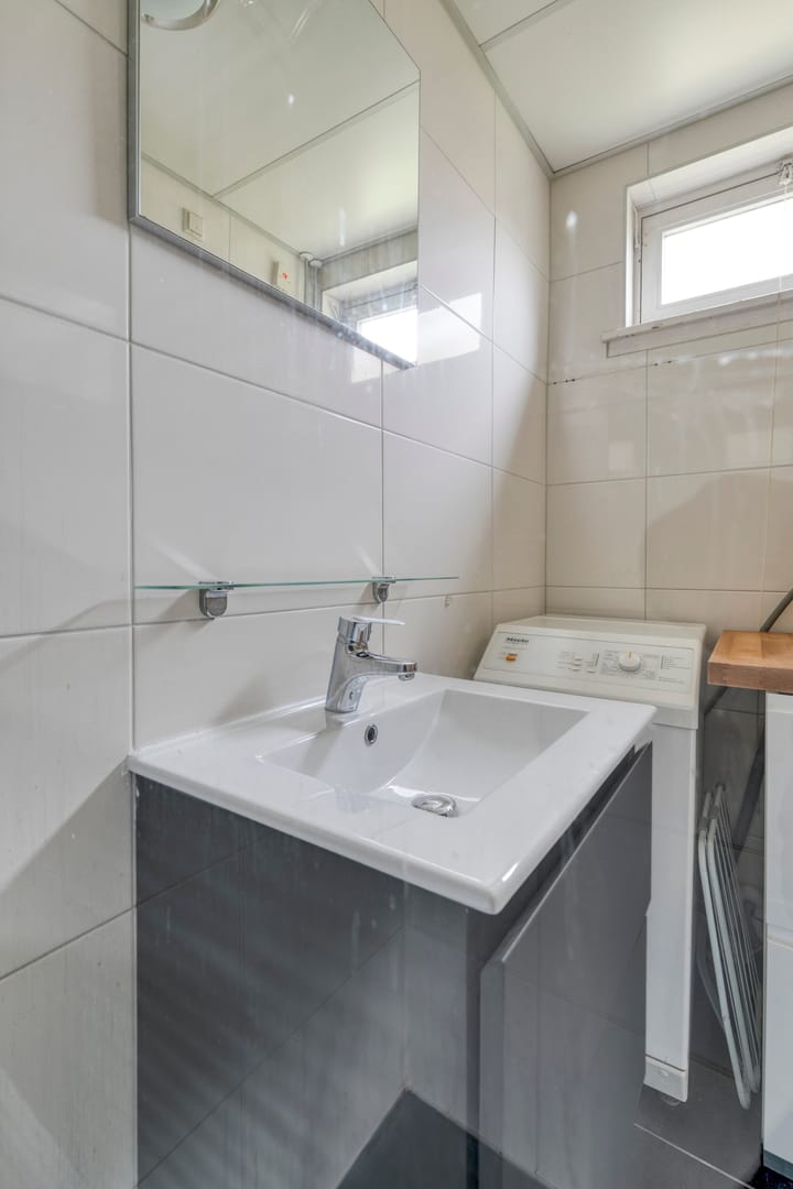 Photo 33 of Lex Althoffstraat 23-1