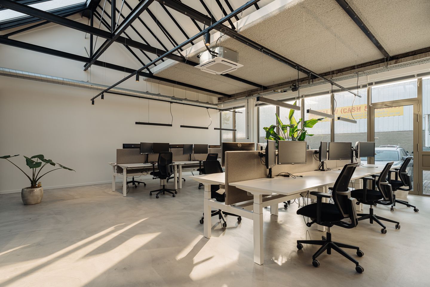 View photo 3 of Ellermanstraat 22