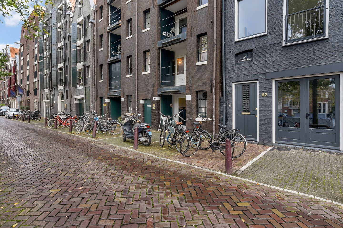 View photo 2 of Oudeschans 83