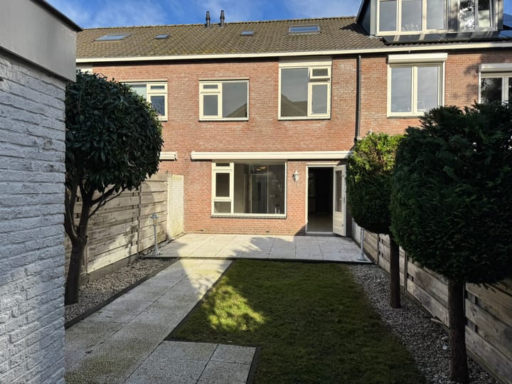 Photo 2 of Voorplecht 11