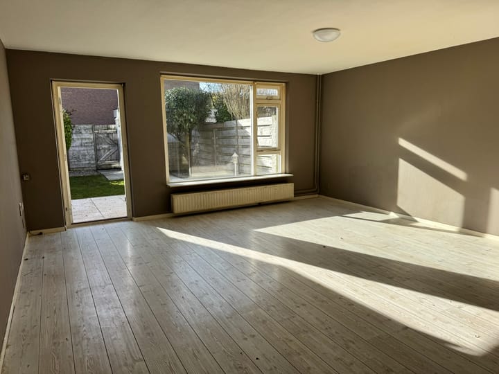 Photo 4 of Voorplecht 11