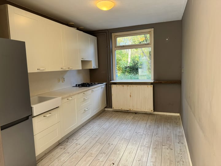 Photo 5 of Voorplecht 11