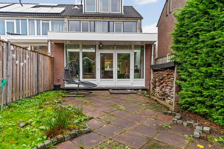 Photo 32 of Karos 23