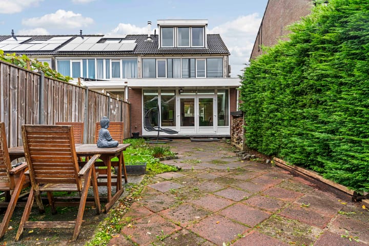 Photo 33 of Karos 23