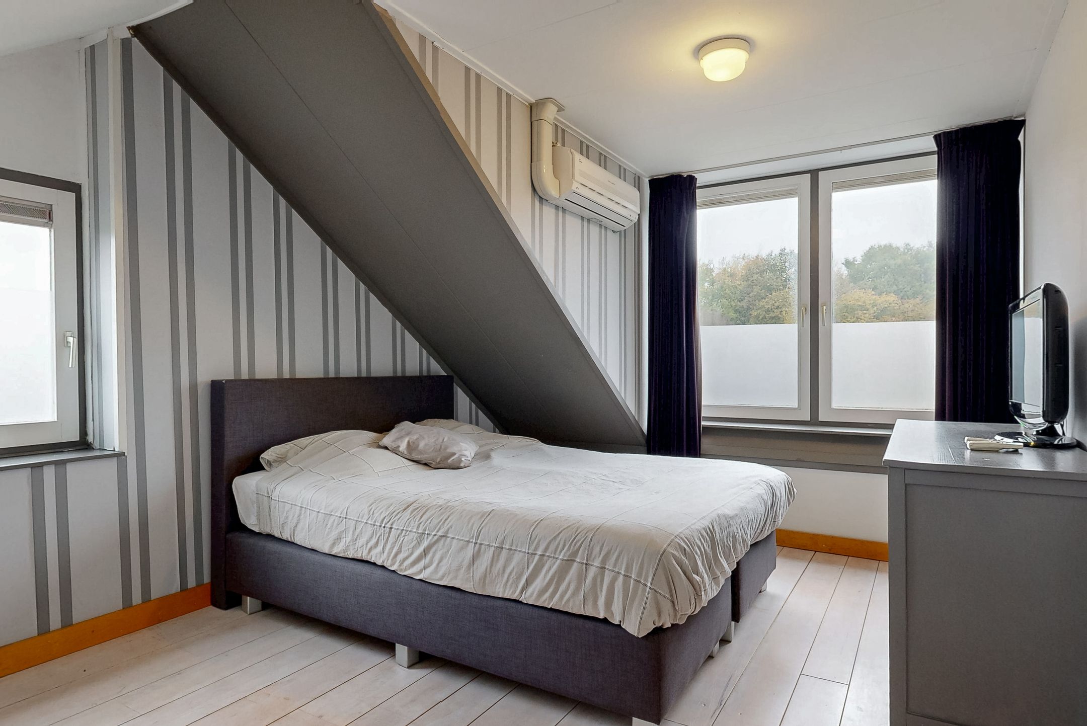 Foto 27 van Karos 23