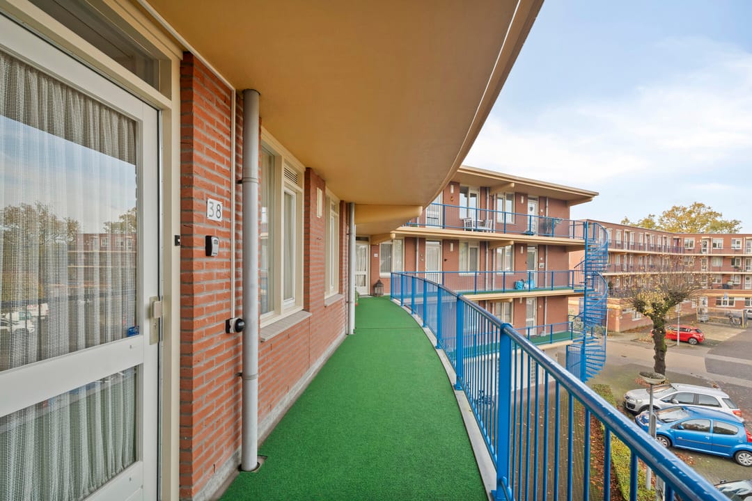 Photo 7 of Prins Bernhardstraat 38