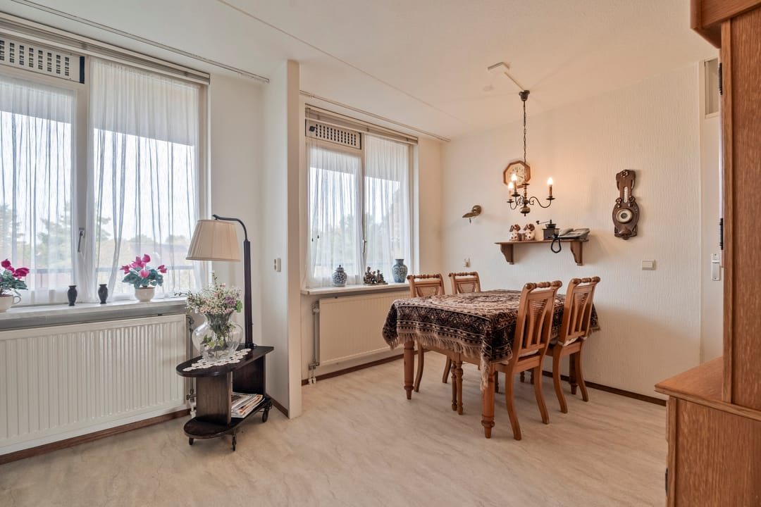 Photo 11 of Prins Bernhardstraat 38