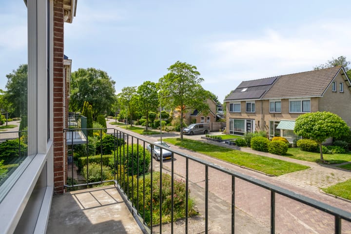 Foto 6 van Meeuwenlaan 57