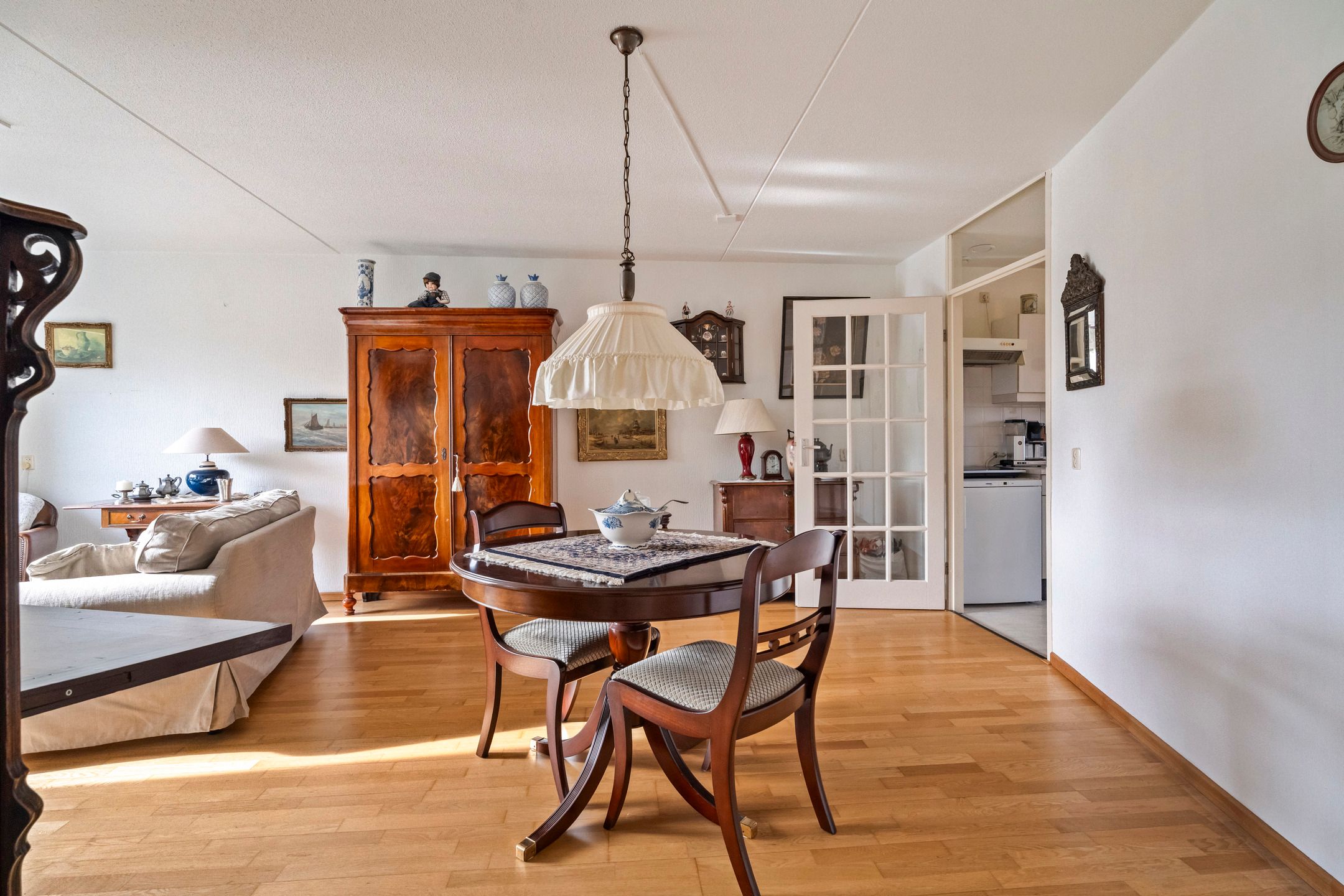 Photo 15 of Prins Bernhardstraat 38