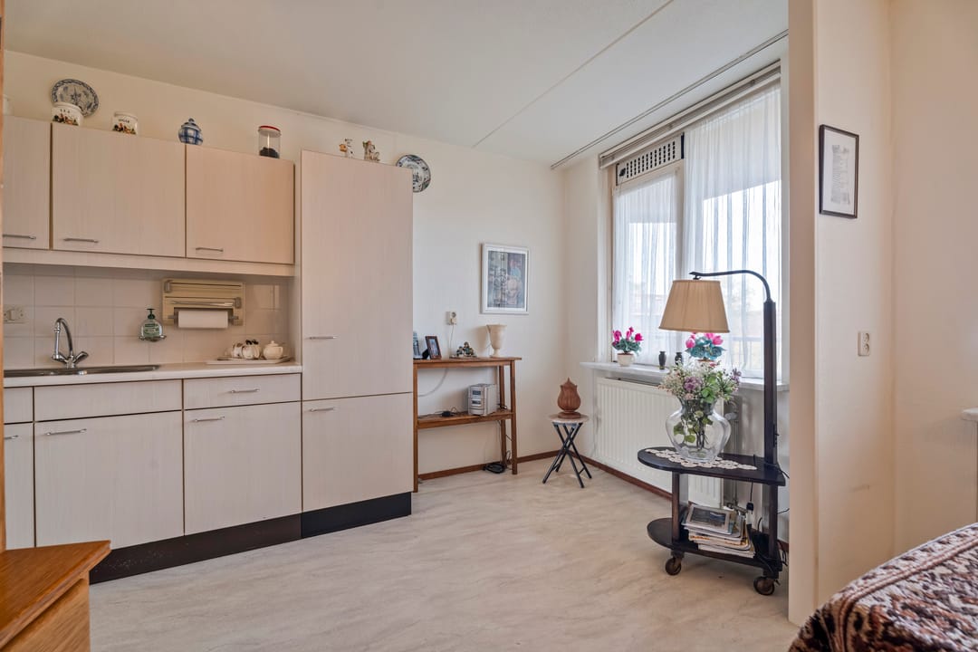 Photo 13 of Prins Bernhardstraat 38