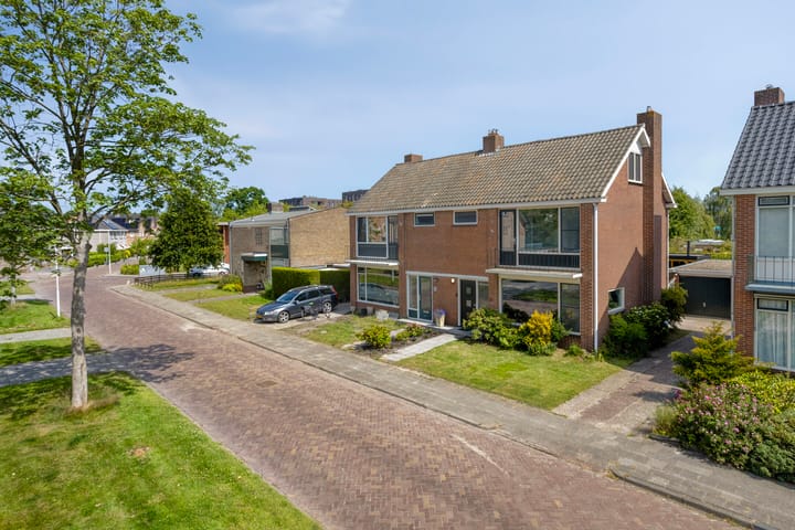 Foto 8 van Meeuwenlaan 57