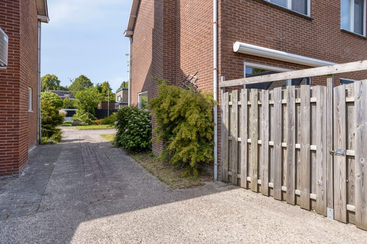 Foto 9 van Meeuwenlaan 57