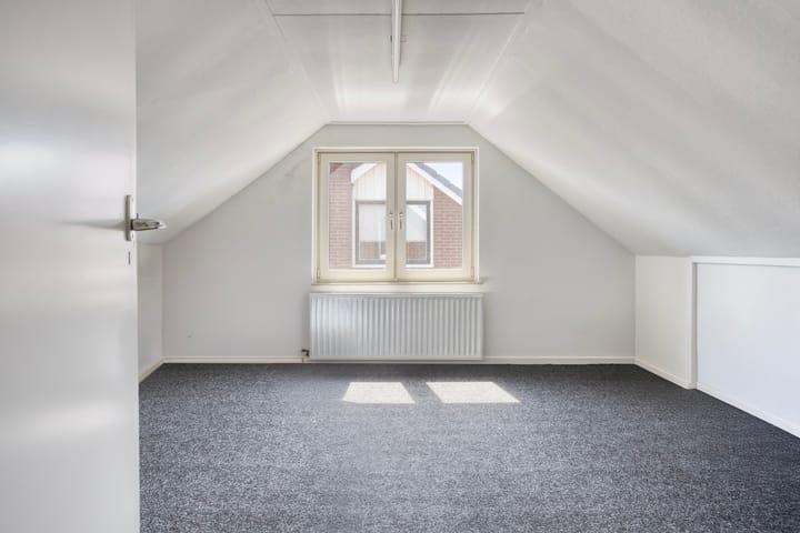 Foto 34 van Meeuwenlaan 57