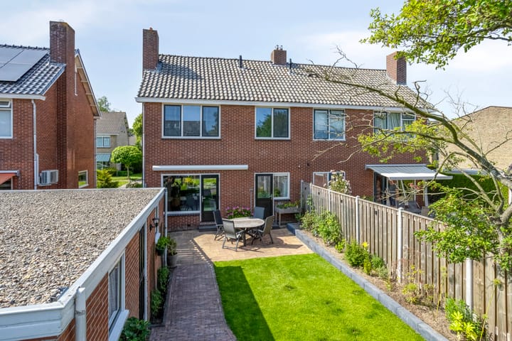 Foto 43 van Meeuwenlaan 57