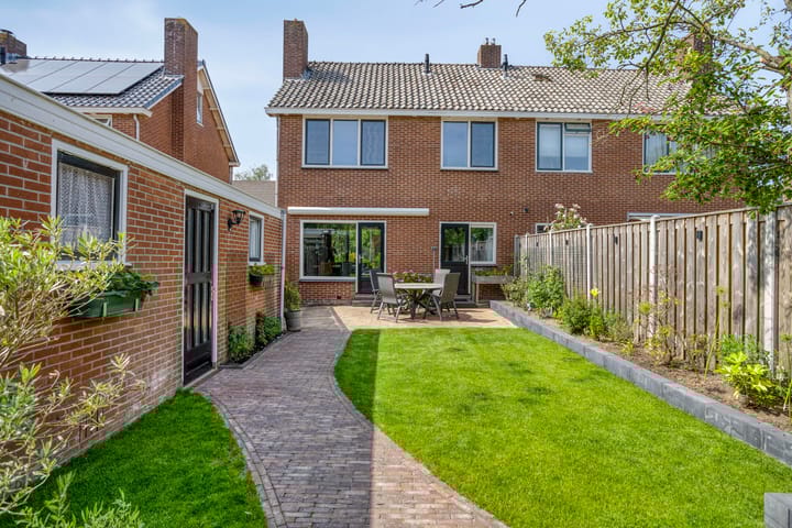 Foto 41 van Meeuwenlaan 57