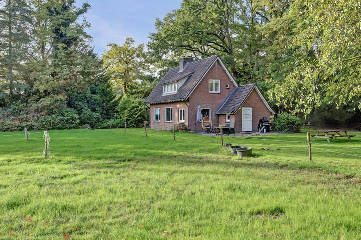 Photo 3 of Oldenzaalsestraat 670