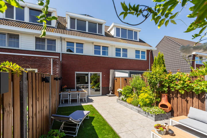 Foto 24 van Burg. Rippingstraat 2-D