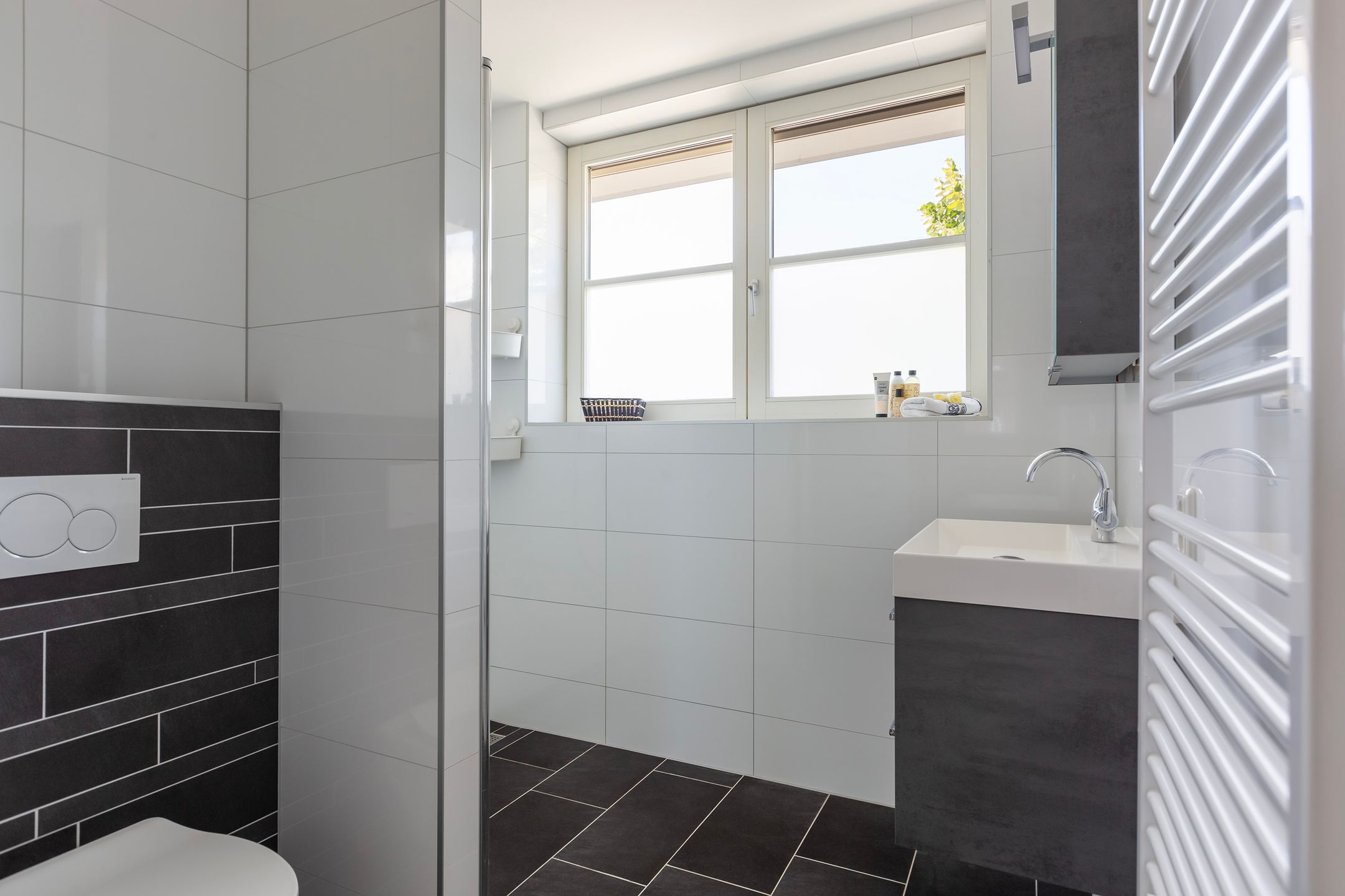 Foto 30 van Burg. Rippingstraat 2-D