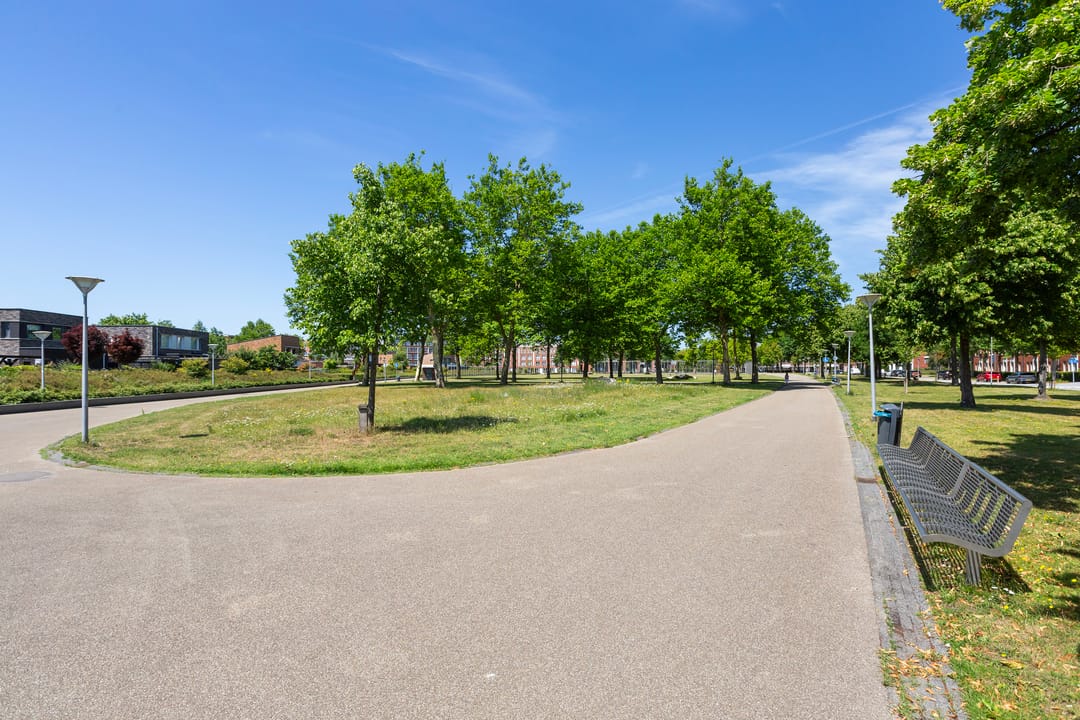 Foto 41 van Burg. Rippingstraat 2-D