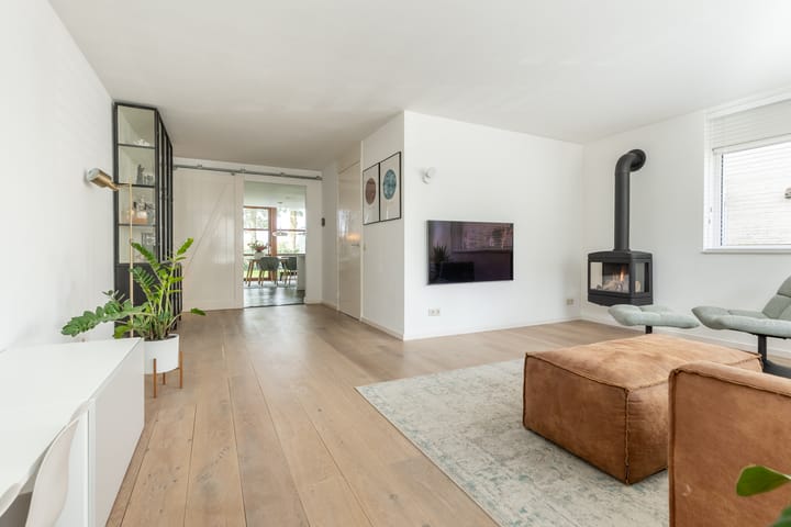 Foto 3 van Hermelijnhage 19