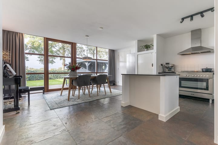 Foto 4 van Hermelijnhage 19