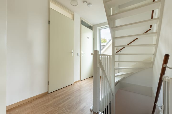 Foto 28 van Hermelijnhage 19