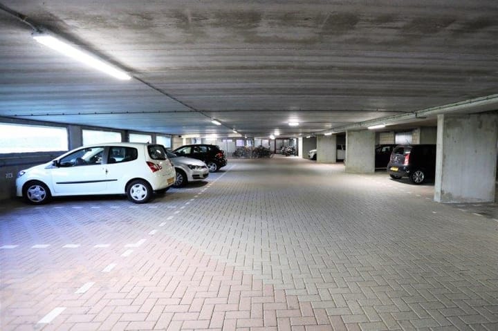 Foto 12 van Sphinxlunet 38-F