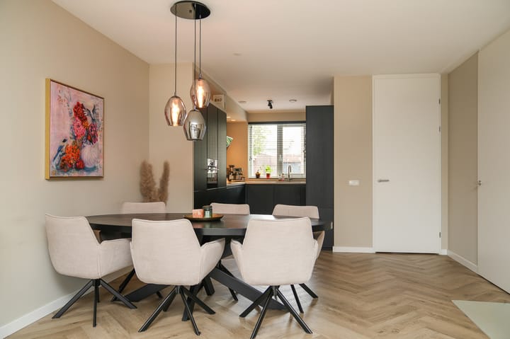 Photo 13 of Annie M.G. Schmidthof 5