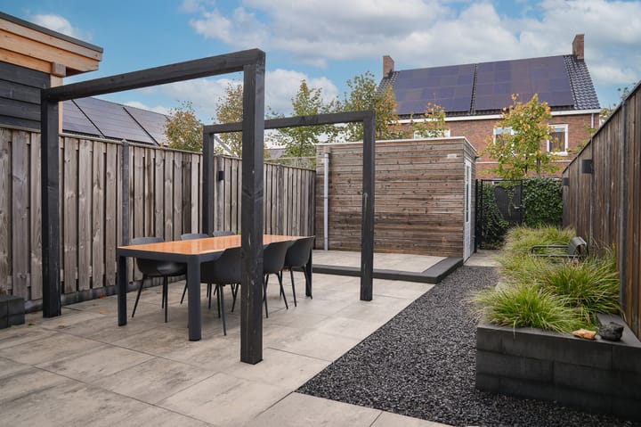 Photo 31 of Annie M.G. Schmidthof 5