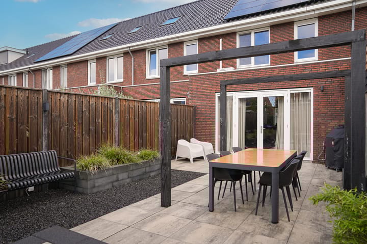 Photo 34 of Annie M.G. Schmidthof 5