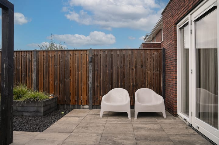 Photo 36 of Annie M.G. Schmidthof 5