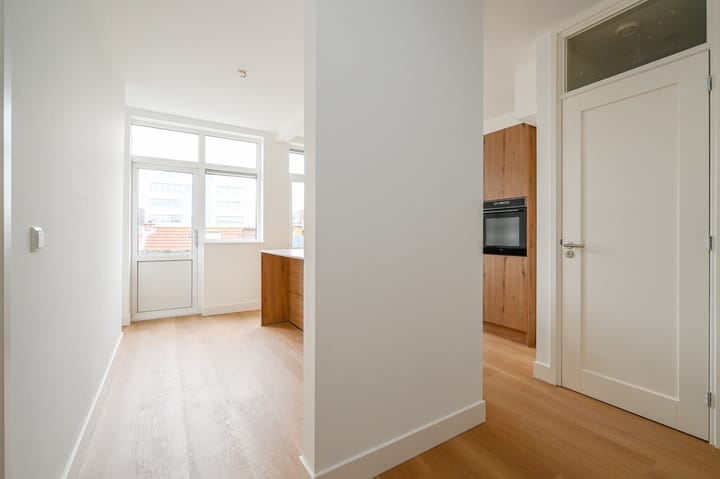 Photo 7 of Westduinweg 126-B