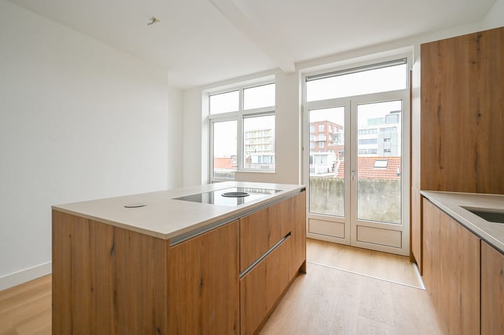 Photo 10 of Westduinweg 126-B