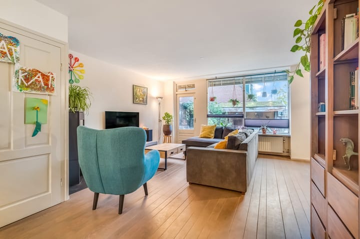 Photo 2 of Pieter de Hooghstraat 116