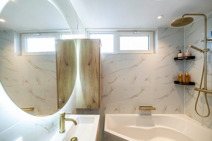 Foto 18 van van Marlotstraat 68