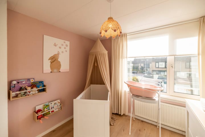 Foto 22 van van Marlotstraat 68