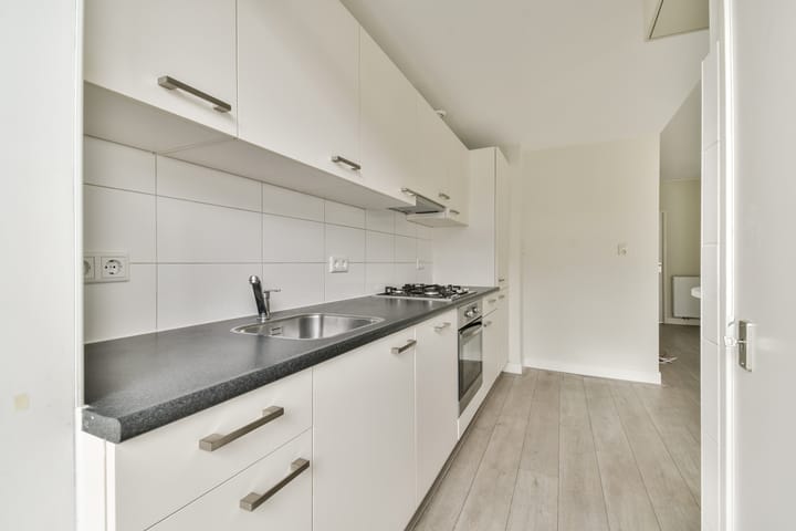 Photo 8 of Kanaalstraat 57-3