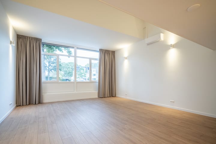 Photo 6 of Gerard Douplantsoen 33