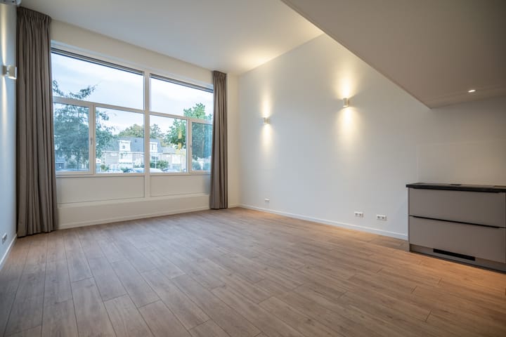 Photo 4 of Gerard Douplantsoen 37