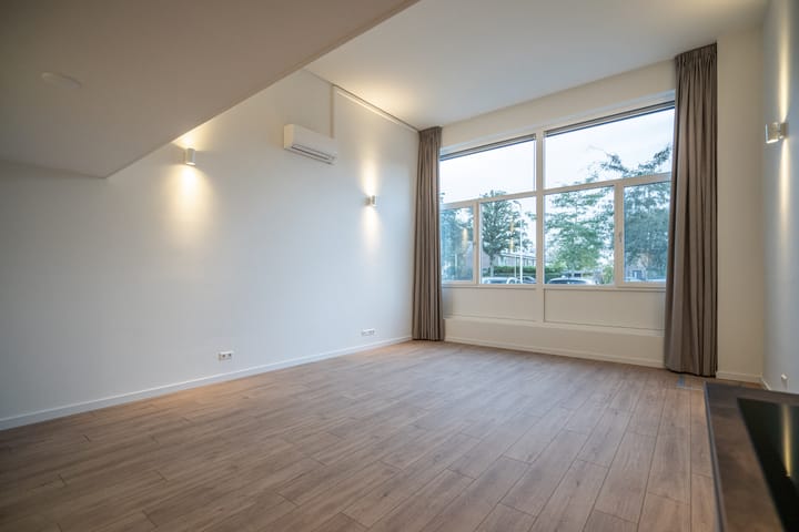 Photo 5 of Gerard Douplantsoen 37