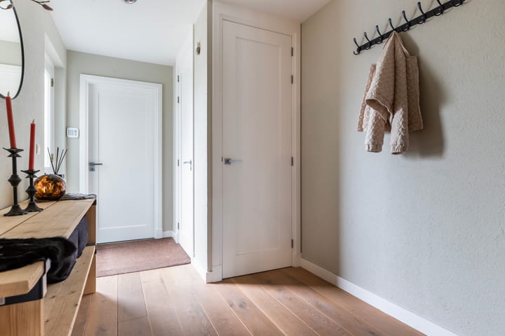 Photo 4 of Sleper 29