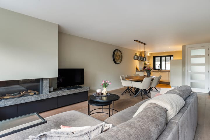 Photo 8 of Sleper 29